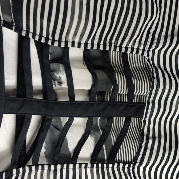 BCX Women’s Sheer Flowy Top, Black White Striped, Size XL - Picture 3 of 6